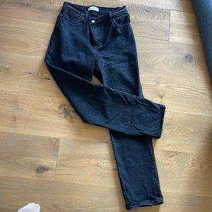 ABERCROMBIE & FITCH Black 90s Straight Ultra High Rise Jeans. Size 29